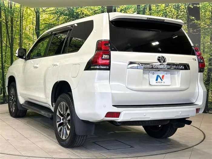 Toyota Land Cruiser Prado 2022 — миниатюра 5