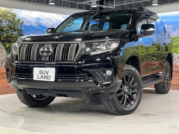 Toyota Land Cruiser Prado 2023 — фото 1, купить с доставкой в Москву