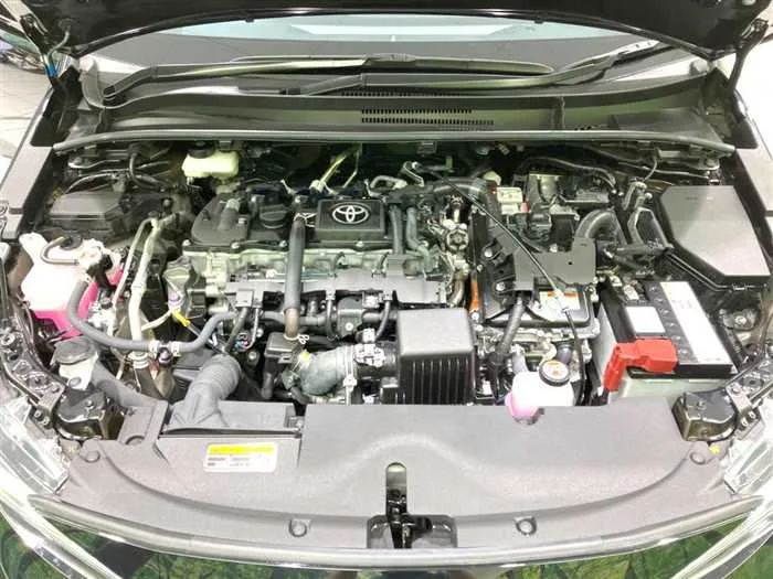 Toyota Corolla Sedan 2025 — миниатюра 5