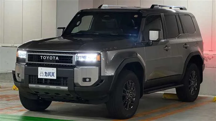Toyota Land Cruiser 2.7 VX 2024 — фото 1, купить с доставкой в Москву