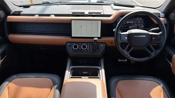 Land Rover Defender 110 X 3.0L D300 2022 — миниатюра 5