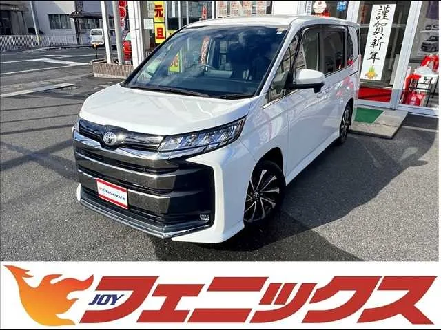 Toyota Noah S 2023 — фото 1, купить с доставкой в Москву