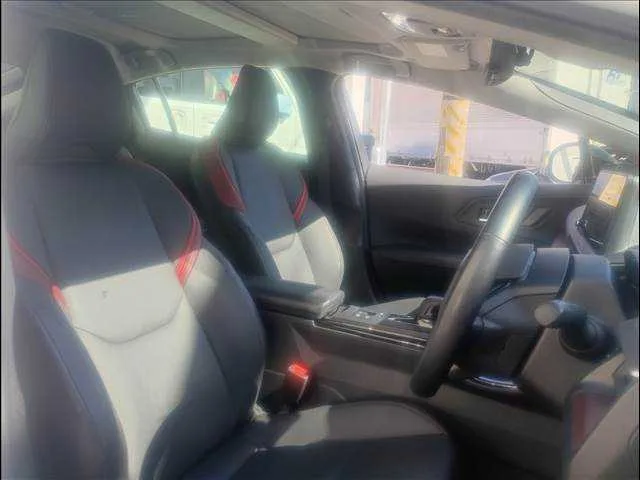 Toyota Prius Z 2023 — миниатюра 4
