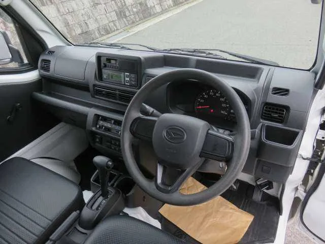 Daihatsu Hijet Truck 2023 — миниатюра 3