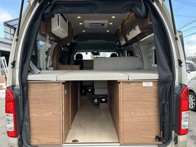 Toyota Hiace Van 2024 — миниатюра 4