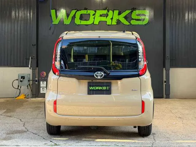 Toyota Sienta 2025 — миниатюра 2