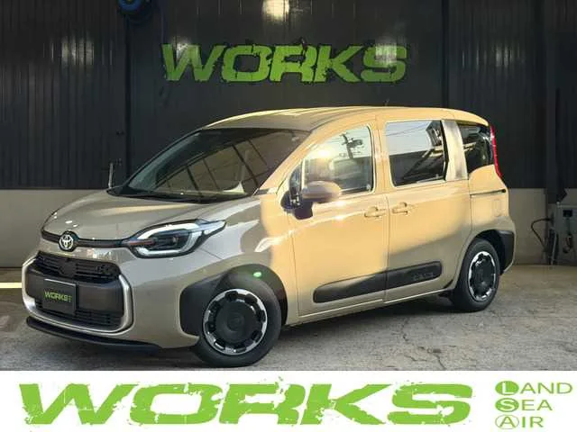 Toyota Sienta 2025 — фото 1, купить с доставкой в Москву