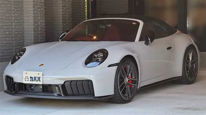 Porsche 911 GTS PDK 2025 — миниатюра 2