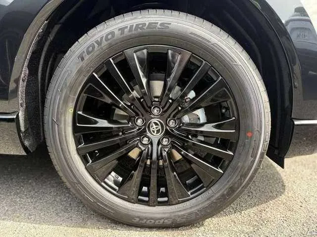 Toyota Harrier Hybrid 2.5 Hybrid Z Nightshade 2026 — миниатюра 3