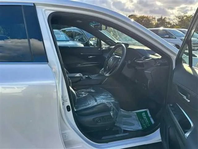 Toyota Harrier Hybrid 2.5 Z Genuine 12.3-inch Navigation 2024 — миниатюра 5