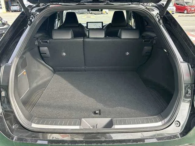 Toyota Harrier Hybrid 2.5 Hybrid Z Smart Key LED Headligh 2024 — миниатюра 4