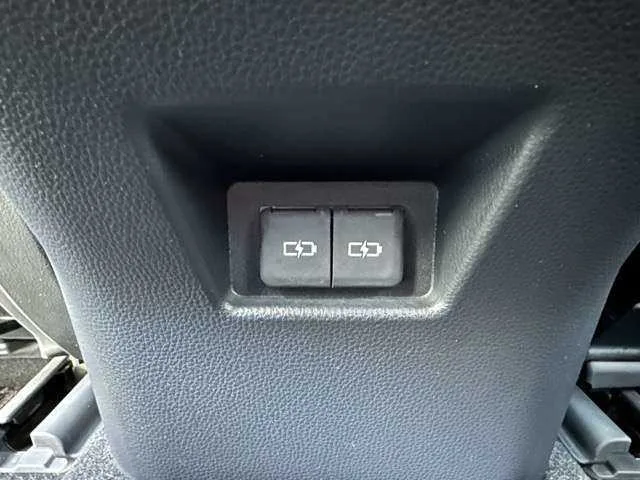 Toyota Harrier Hybrid 2.5 Hybrid Z Smart Key LED Headligh 2024 — миниатюра 5