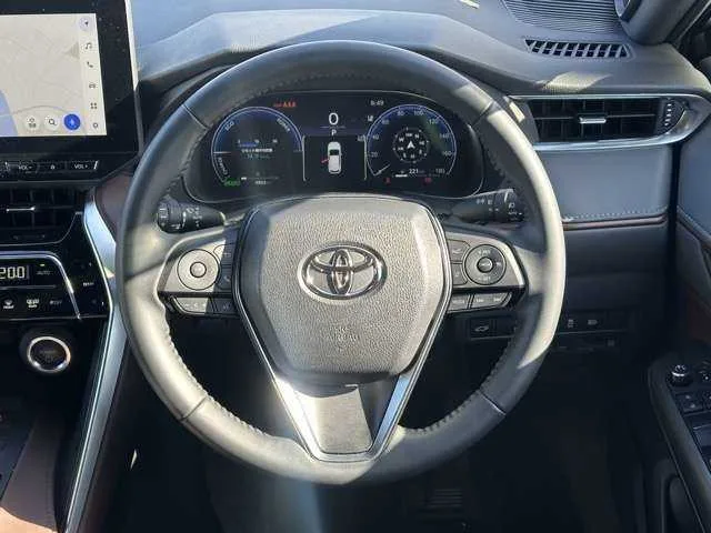 Toyota Harrier Hybrid 2.5 Hybrid Z Brown Interior Smart K 2024 — миниатюра 3