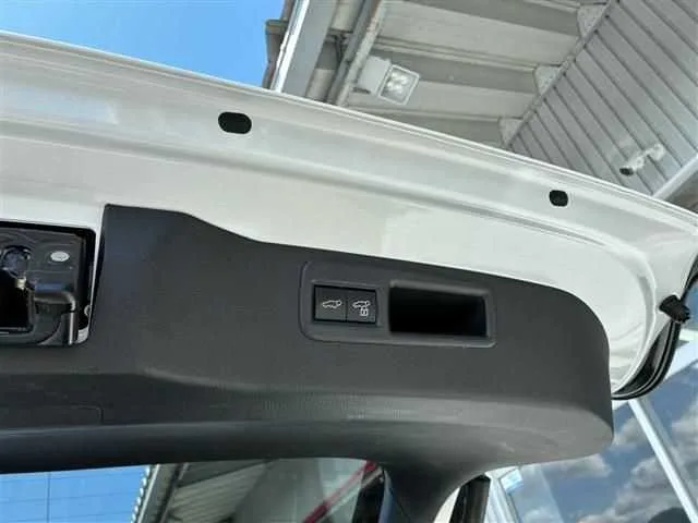 Toyota Harrier Hybrid 2.5 Z 2024 — миниатюра 3