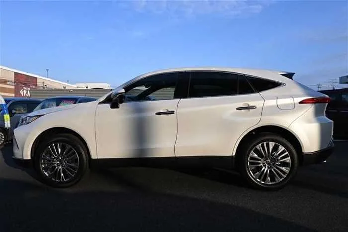 Toyota Harrier Hybrid Z Leather Package 2024 — миниатюра 2