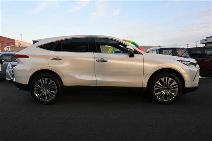 Toyota Harrier Hybrid Z Leather Package 2024 — миниатюра 3