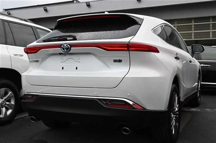 Toyota Harrier Hybrid Z Leather Package 2024 — миниатюра 5