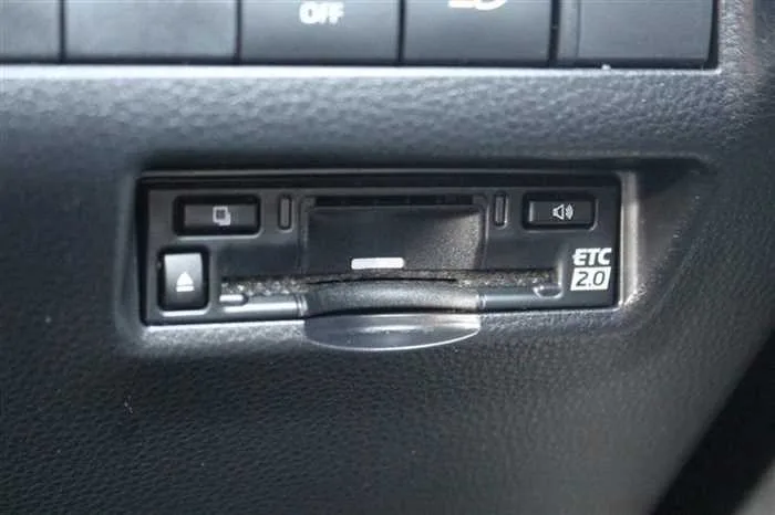 Toyota Harrier Hybrid 2.5 G 2023 — миниатюра 3