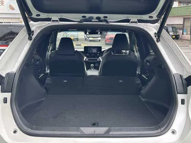 Toyota Harrier Hybrid 2.5 Hybrid G ??Genuine Navigation S 2023 — миниатюра 4