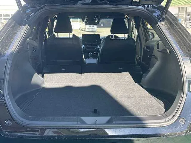 Toyota Harrier Hybrid 2.5 Hybrid G 2023 — миниатюра 4