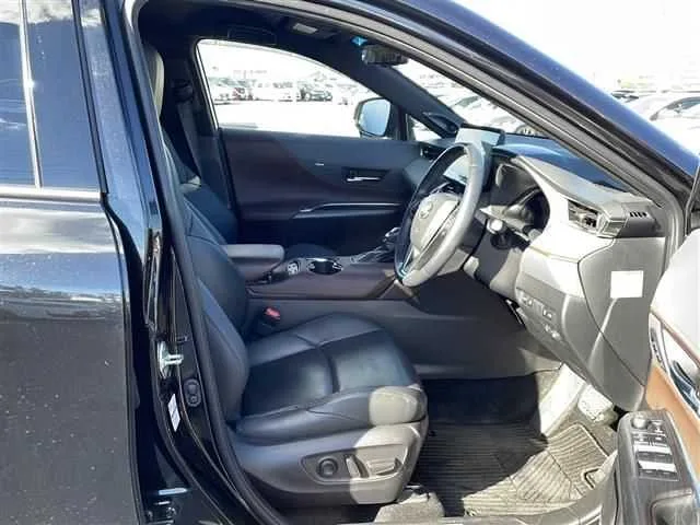Toyota Harrier Hybrid Z Leather Package 2023 — миниатюра 4