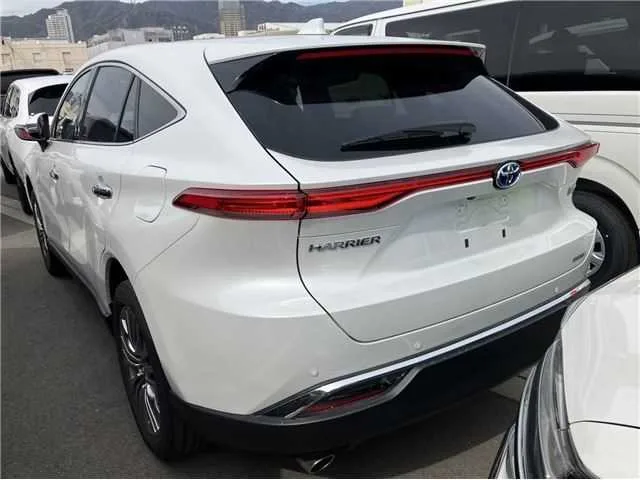 Toyota Harrier Hybrid Z 2023 — миниатюра 2