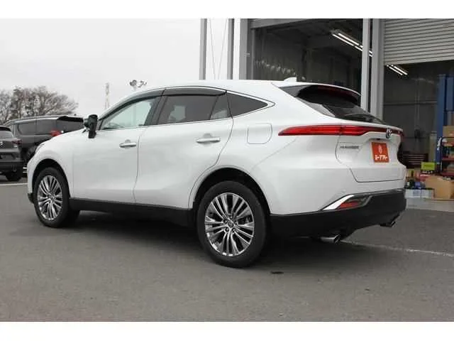 Toyota Harrier Hybrid Z Leather Package 2023 — миниатюра 2