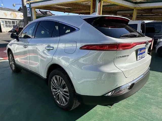 Toyota Harrier Hybrid 2.5 Hybrid Z12.3-inch Navigation Sy 2023 — миниатюра 2