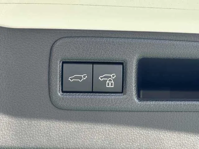 Toyota Harrier Hybrid 2.5 Hybrid Z12.3-inch Navigation Sy 2023 — миниатюра 4