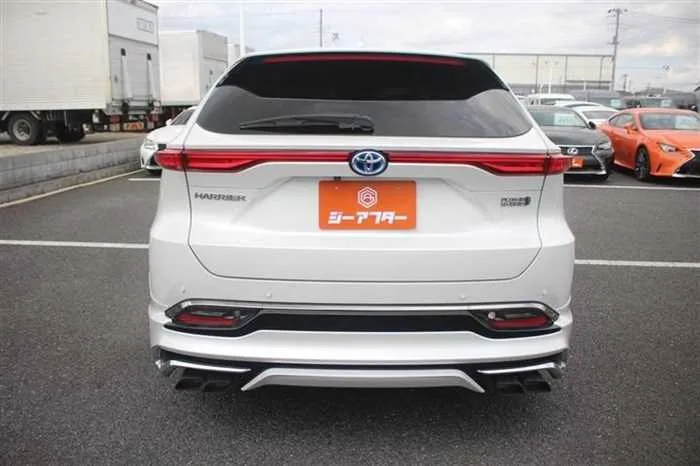 Toyota Harrier Hybrid 2.5 PHEV Z 4WD 2023 — миниатюра 4