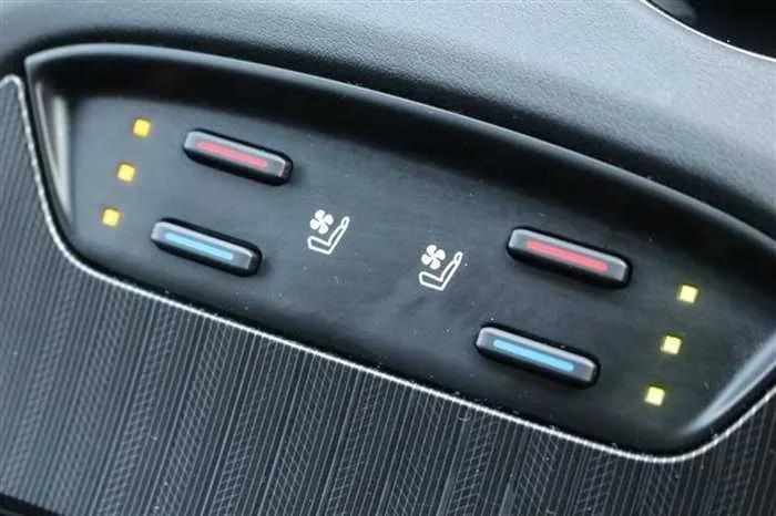 Toyota Harrier Hybrid 2.5 PHEV Z 4WD 2023 — миниатюра 3