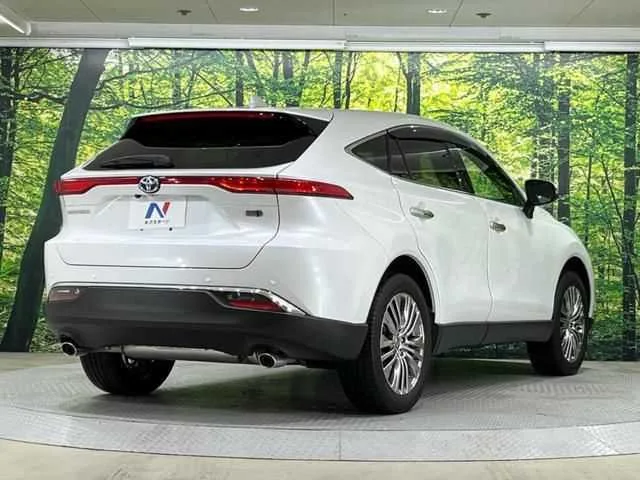 Toyota Harrier Hybrid Z Leather Package 2023 — миниатюра 2