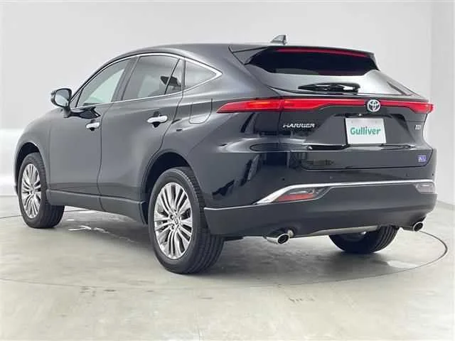 Toyota Harrier Hybrid Z Leather Package 2023 — миниатюра 2
