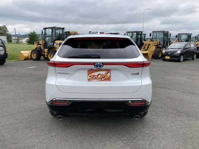 Toyota Harrier Hybrid 2.5 Plug-in Hybrid Z E-Four 4WD 2023 — миниатюра 3