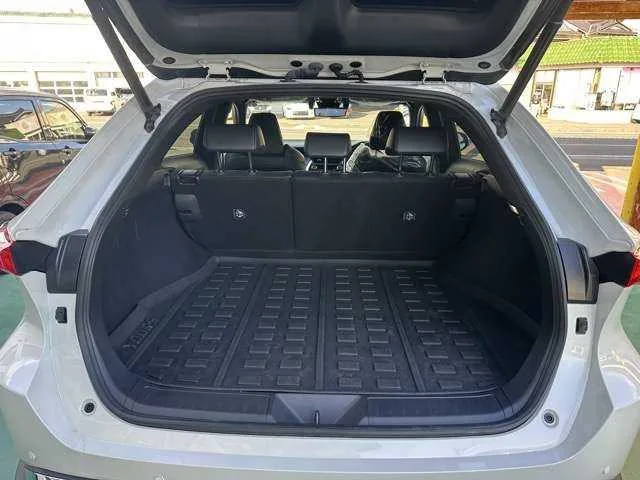 Toyota Harrier Hybrid 2.5 Hybrid G ??Genuine Navigation S 2022 — миниатюра 4