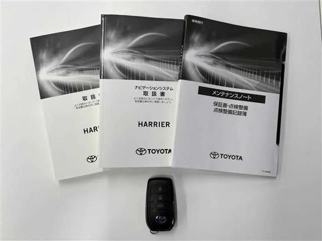 Toyota Harrier Hybrid 2.5 Z Leather 2022 — миниатюра 2