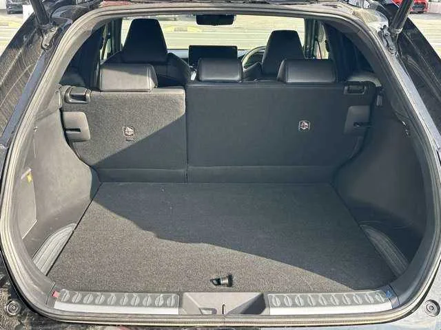 Toyota Harrier Hybrid 2.5 Hybrid Z Aftermarket Admiration 2022 — миниатюра 4