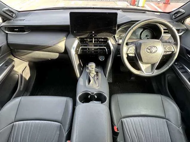 Toyota Harrier Hybrid 2.5 Hybrid Z Aftermarket Admiration 2022 — миниатюра 5