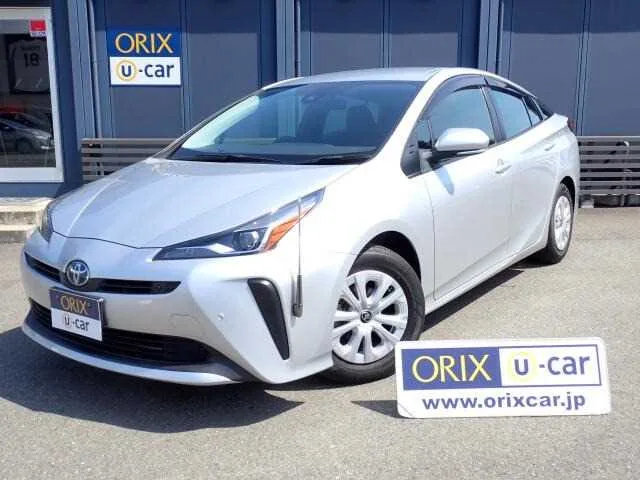 Toyota Prius 2022 — фото 1, купить с доставкой в Москву