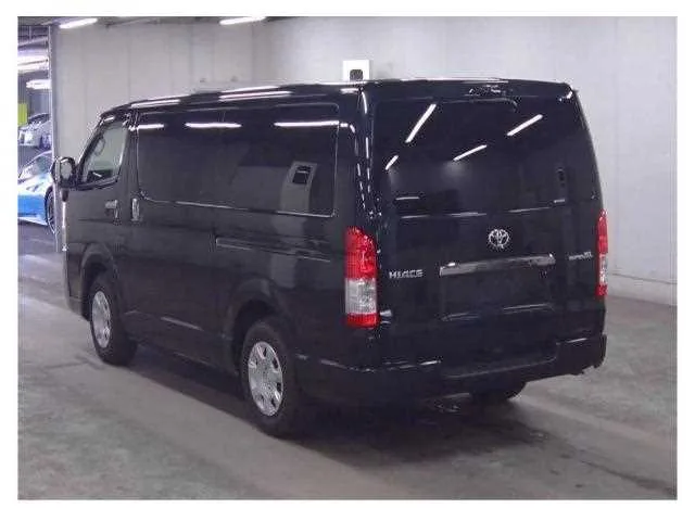 Toyota Hiace Van 2025 — миниатюра 2