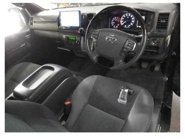 Toyota Hiace Van 2025 — миниатюра 3