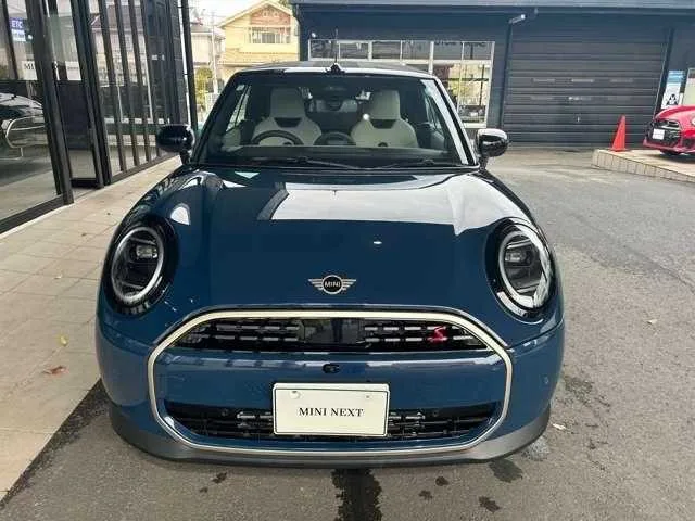 BMW MINI 2026 — миниатюра 2