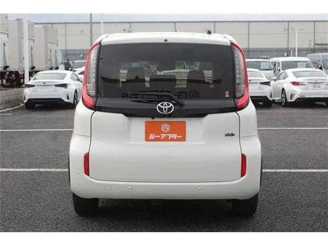 Toyota Sienta 2022 — миниатюра 4