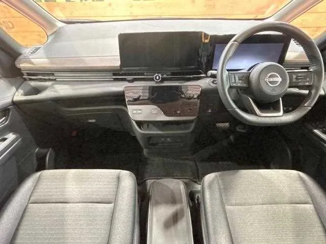 Nissan Serena 2023 — миниатюра 2