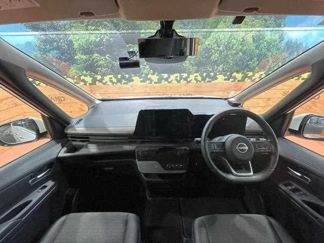 Nissan Serena 2025 — миниатюра 2