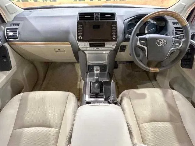 Toyota Land Cruiser Prado 2023 — миниатюра 2