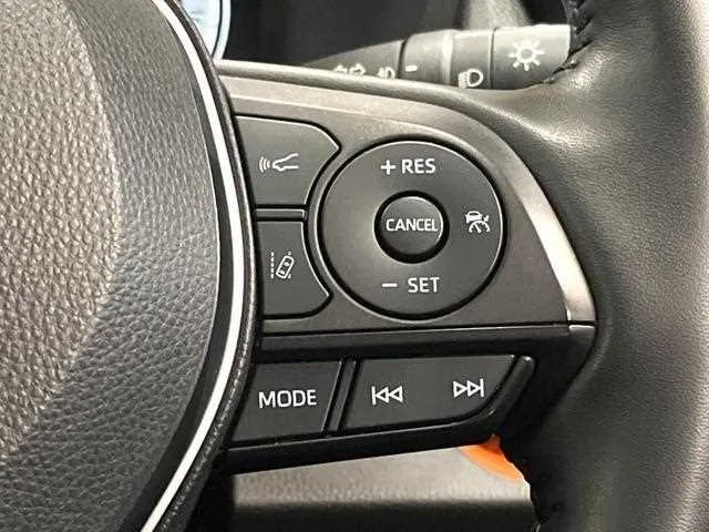 Toyota RAV4 2023 — миниатюра 5