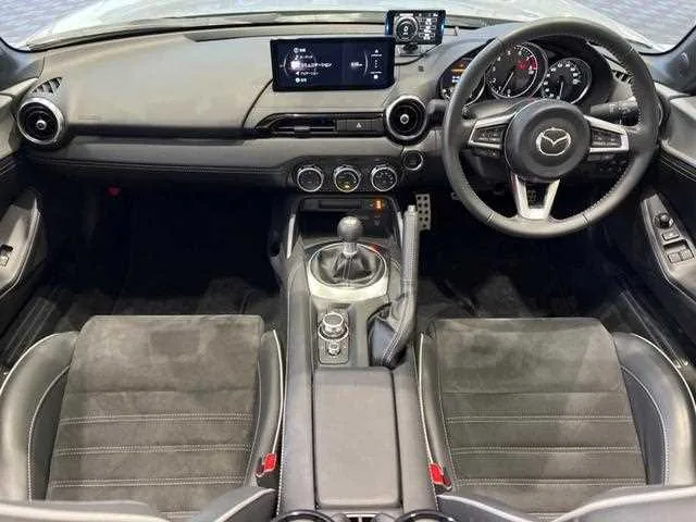 Mazda Roadster 2025 — миниатюра 2