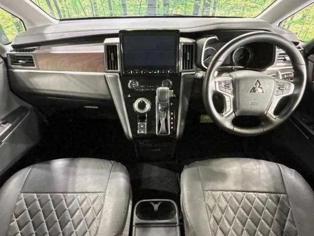 Mitsubishi Delica D:5 2024 — миниатюра 2
