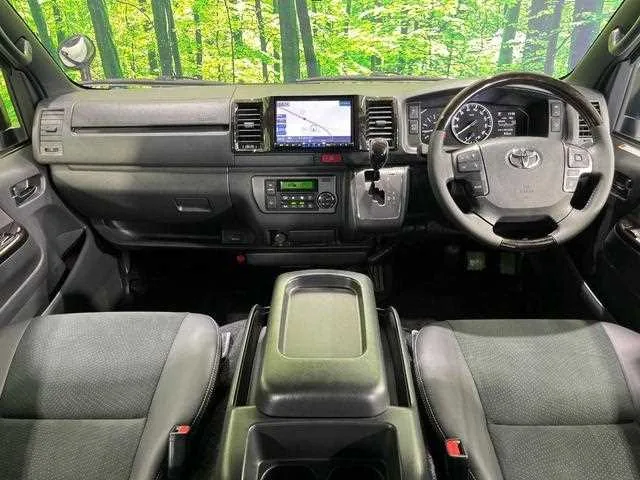 Toyota Hiace Van 2022 — миниатюра 2